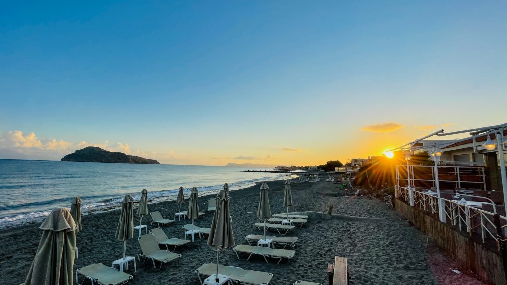 Platanias Sonnenaufgang am Strand Kreta